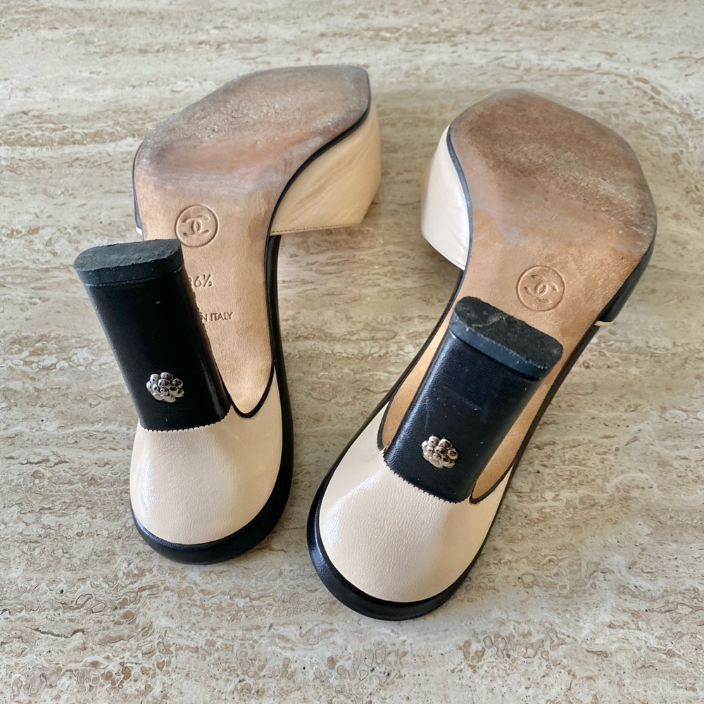 Vintage Chanel Camellia Buckle Sandal Heels - Picture 9 of 10